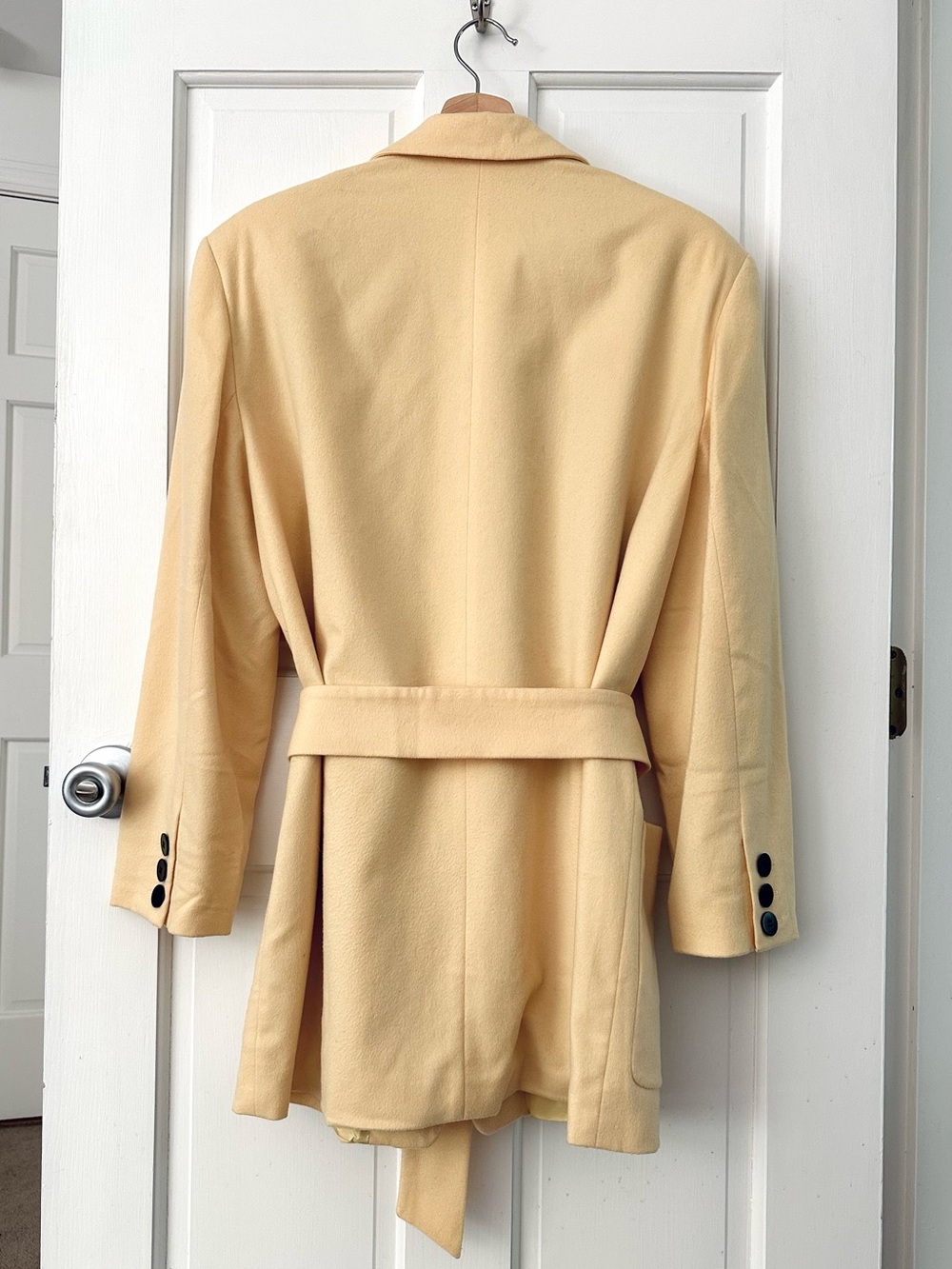 ESCADA Margaretha Ley Vintage Butter Yellow Belted Blazer Wool Cashmere 42 / 12 - Picture 4 of 14